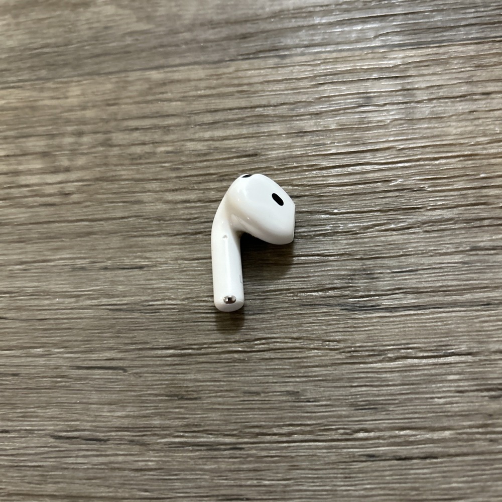 Apple AirPods 4 ANC LEFT Earbud A3056 with Active Noise Cancellation